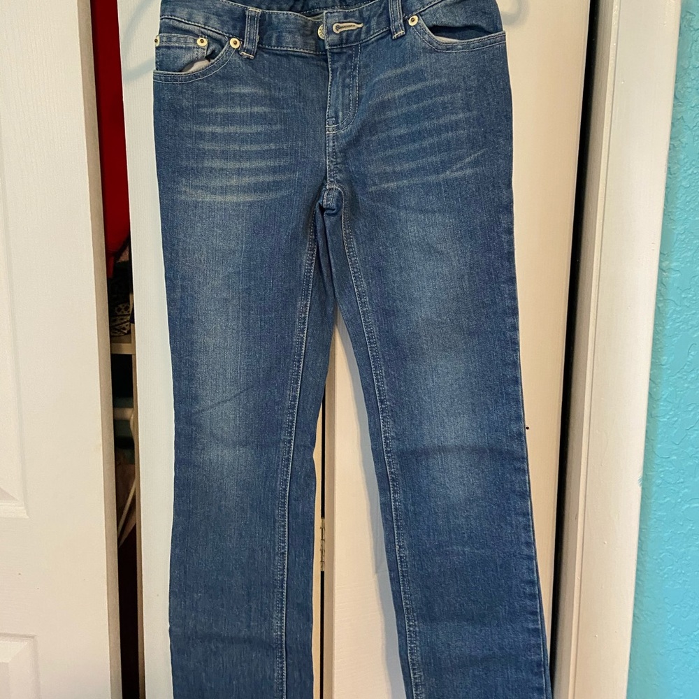 Women’s blue jeans